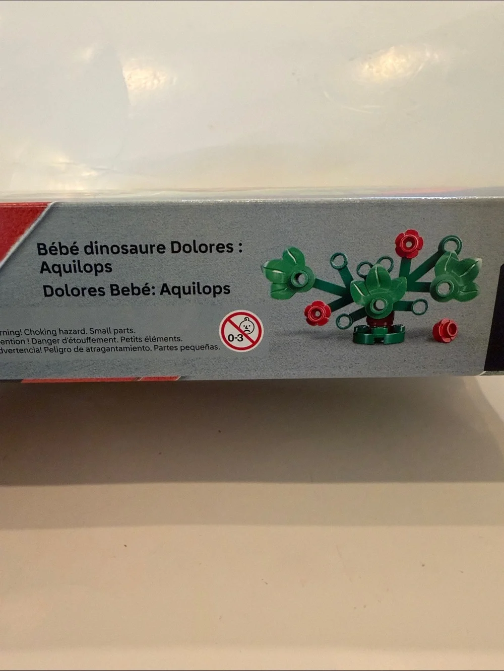 NWT LEGO Jurassic World Baby Dinosaur Dolores Aquilips Building Set